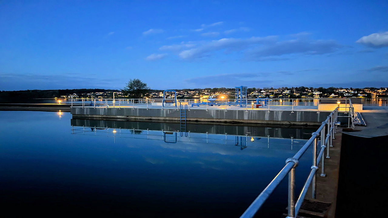 sØværket i Viborg i aftenlys